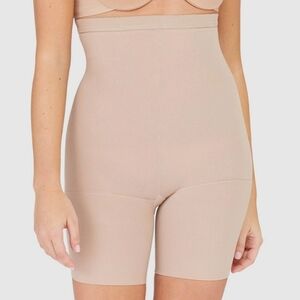 High-Waist Shaping Shorts!